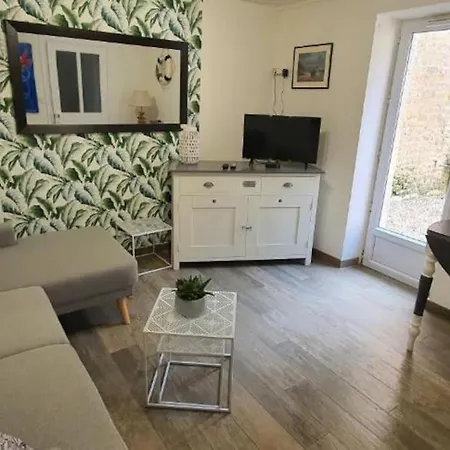 House & Patio By Melrose דירה *