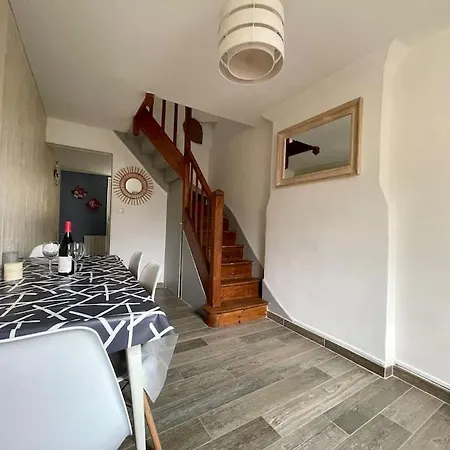 דירה House & Patio By Melrose *