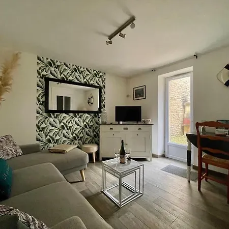 House & Patio By Melrose *